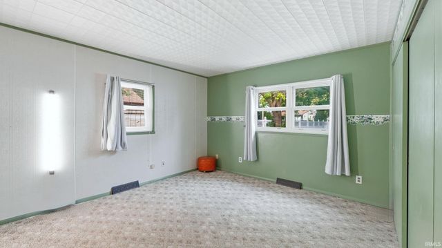 5525 Fairfield Avenue, Fort Wayne, IN 46807