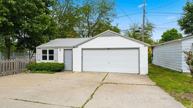 5525 Fairfield Avenue, Fort Wayne, IN 46807