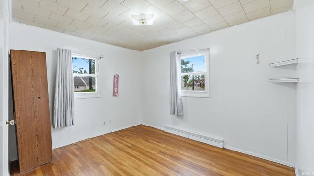 5525 Fairfield Avenue, Fort Wayne, IN 46807