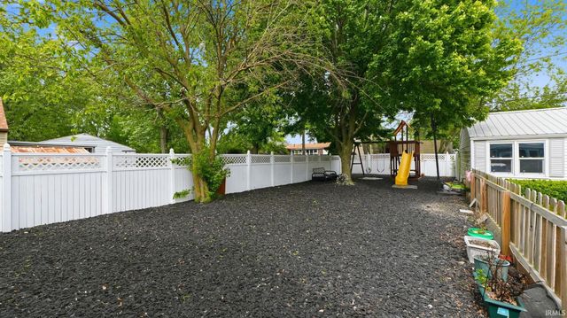 5525 Fairfield Avenue, Fort Wayne, IN 46807