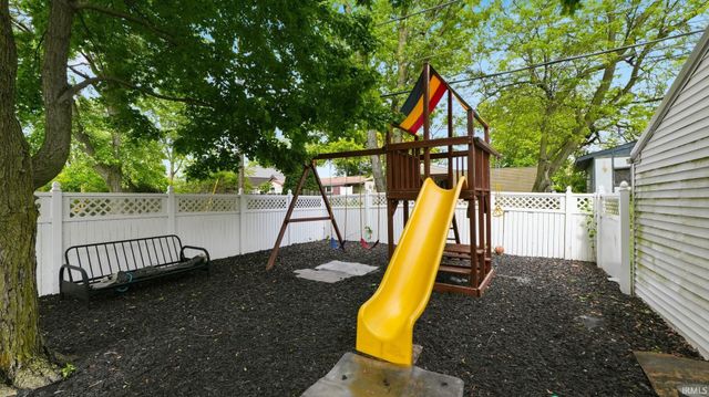 5525 Fairfield Avenue, Fort Wayne, IN 46807