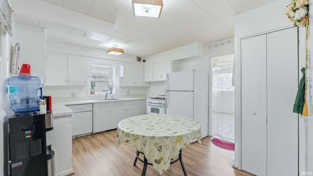5525 Fairfield Avenue, Fort Wayne, IN 46807