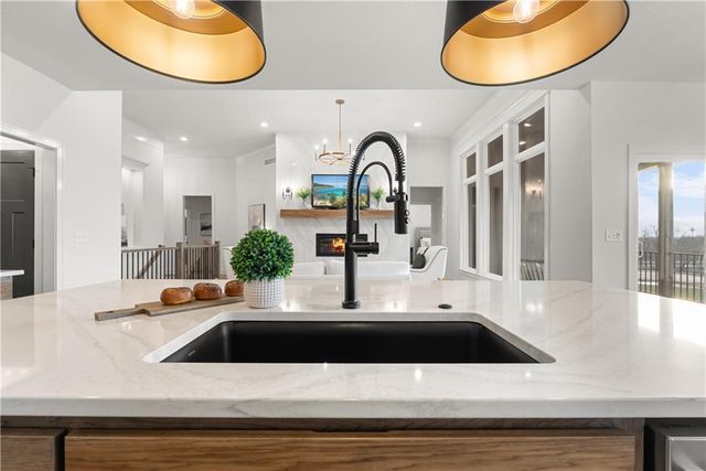 8904 N Clarion Avenue, Kansas City, MO 64153