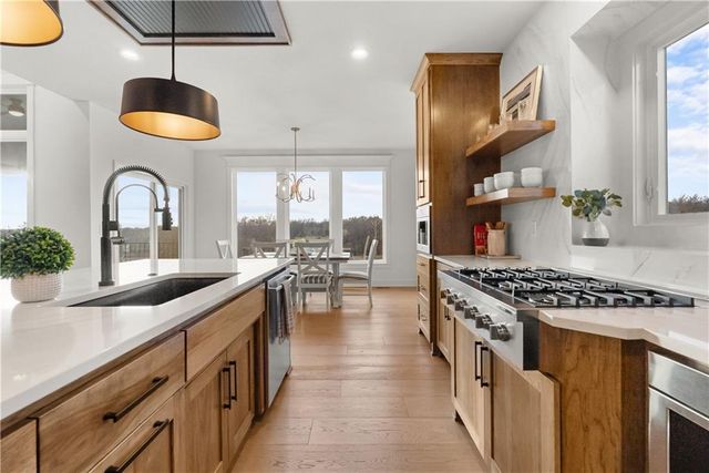 8904 N Clarion Avenue, Kansas City, MO 64153