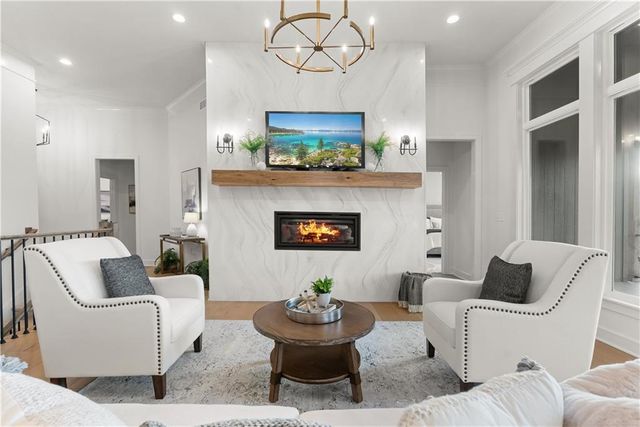 8904 N Clarion Avenue, Kansas City, MO 64153