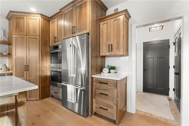 8904 N Clarion Avenue, Kansas City, MO 64153