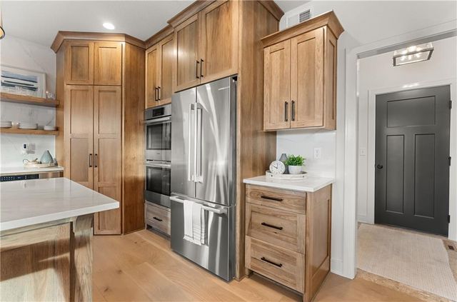 8904 N Clarion Avenue, Kansas City, MO 64153