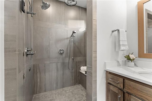 8904 N Clarion Avenue, Kansas City, MO 64153