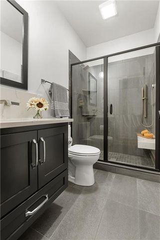 8904 N Clarion Avenue, Kansas City, MO 64153