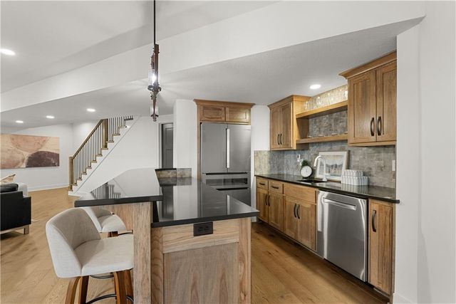 8904 N Clarion Avenue, Kansas City, MO 64153