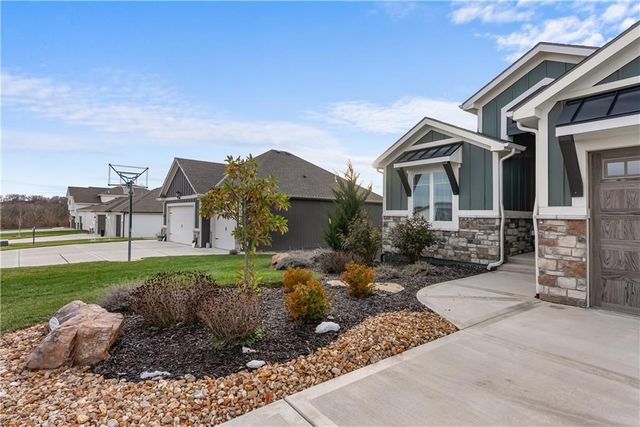 8904 N Clarion Avenue, Kansas City, MO 64153