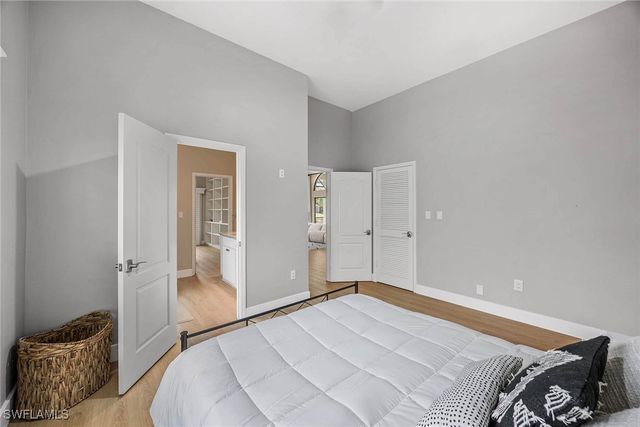 4896 Shearwater LN, Naples, FL 34119