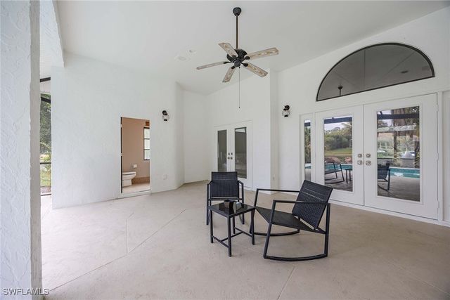 4896 Shearwater LN, Naples, FL 34119