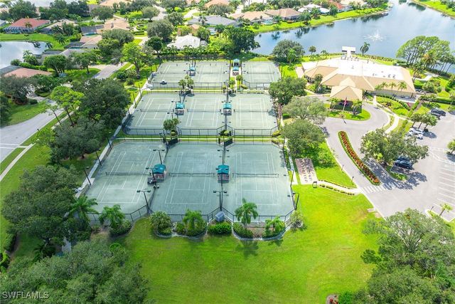 4896 Shearwater LN, Naples, FL 34119