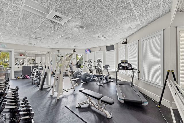 4896 Shearwater LN, Naples, FL 34119