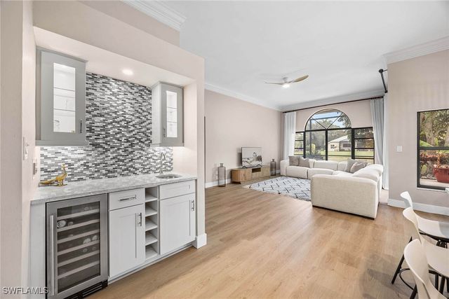 4896 Shearwater LN, Naples, FL 34119