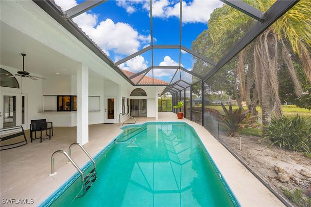 4896 Shearwater LN, Naples, FL 34119