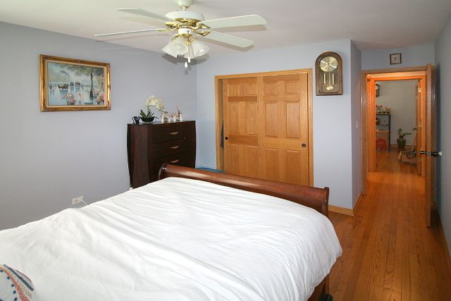 5824 W Higgins Avenue 2N, Chicago, IL 60630