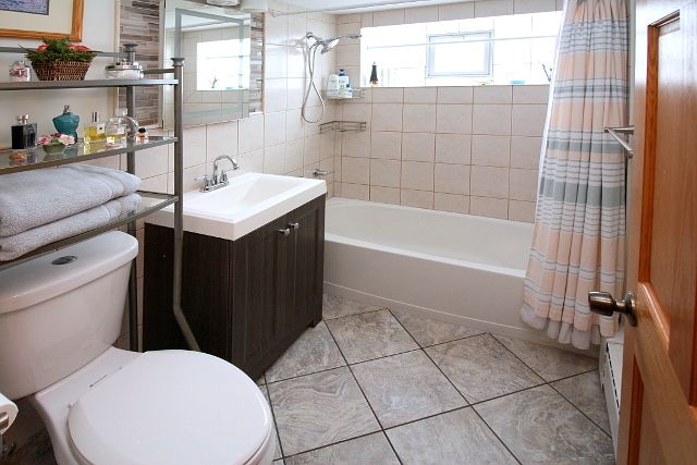 5824 W Higgins Avenue 2N, Chicago, IL 60630