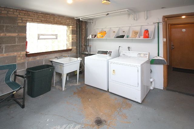 5824 W Higgins Avenue 2N, Chicago, IL 60630