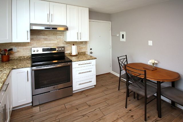 5824 W Higgins Avenue 2N, Chicago, IL 60630