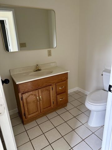242 Dry Valley Rd, Cookeville, TN 38506