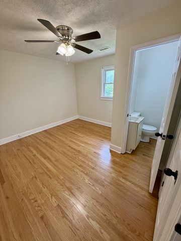 242 Dry Valley Rd, Cookeville, TN 38506