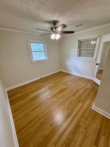 242 Dry Valley Rd, Cookeville, TN 38506