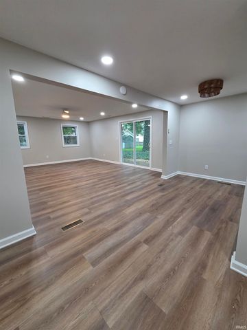 1220 Highland Terrace Drive, New Haven, IN 46774