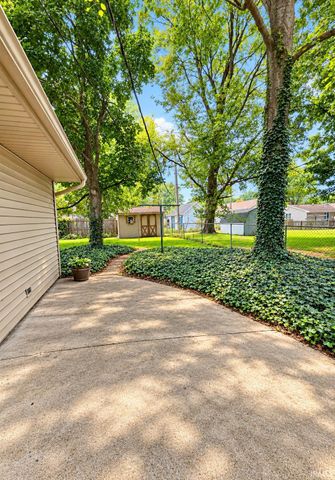 1220 Highland Terrace Drive, New Haven, IN 46774