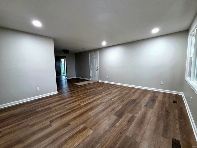1220 Highland Terrace Drive, New Haven, IN 46774