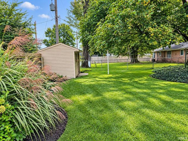 1220 Highland Terrace Drive, New Haven, IN 46774
