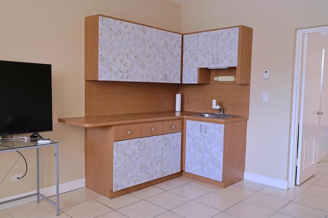 26 Diplomat Parkway 2280, Hallandale Beach, FL 33009