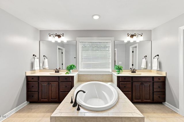 9505 Alydar Drive, Wake Forest, NC 27587