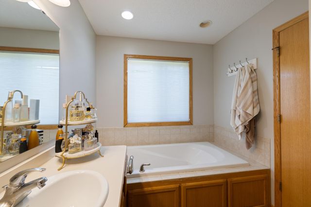 19855 Burlington Path, Farmington, MN 55024