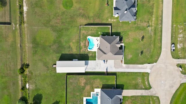 4542 Pineloch Bayou Drive, Baytown, TX 77523