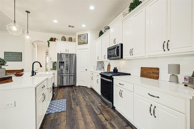 4542 Pineloch Bayou Drive, Baytown, TX 77523