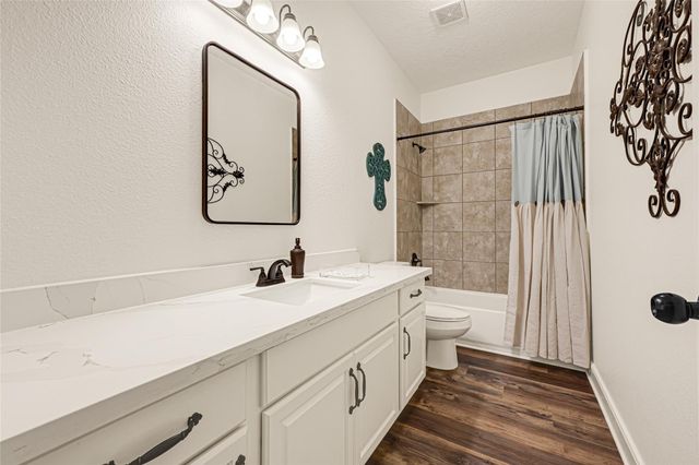 4542 Pineloch Bayou Drive, Baytown, TX 77523