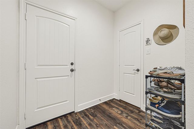 4542 Pineloch Bayou Drive, Baytown, TX 77523