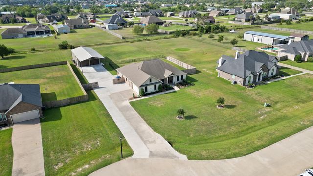 4542 Pineloch Bayou Drive, Baytown, TX 77523