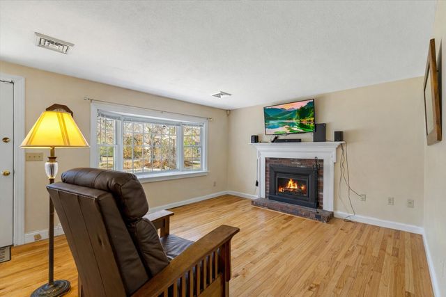 1820 Santuit Newtown Road, Cotuit, MA 02635