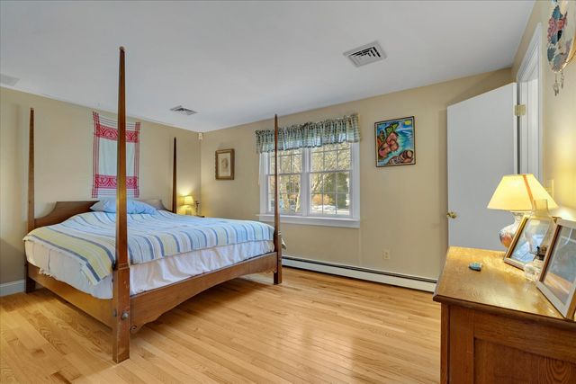 1820 Santuit Newtown Road, Cotuit, MA 02635