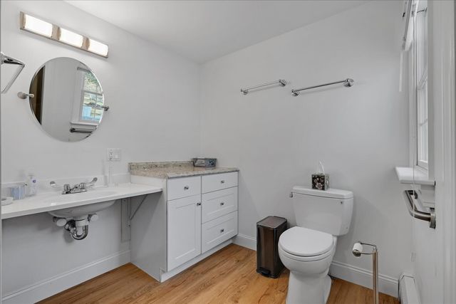 1820 Santuit Newtown Road, Cotuit, MA 02635