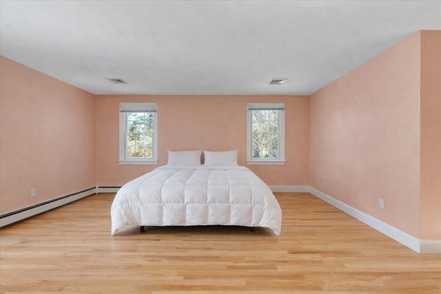 1820 Santuit Newtown Road, Cotuit, MA 02635