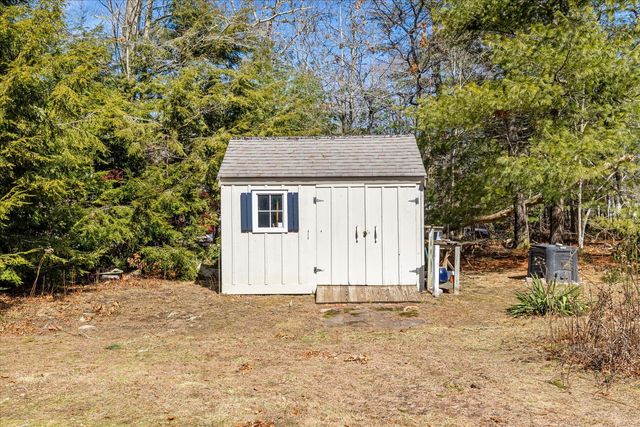 1820 Santuit Newtown Road, Cotuit, MA 02635