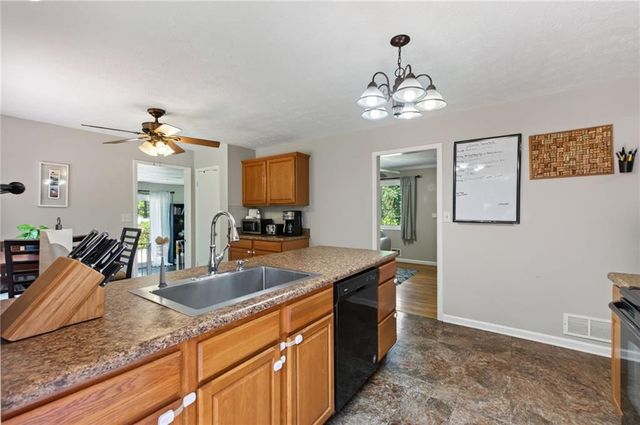 877 King Drive, Conyers, GA 30094
