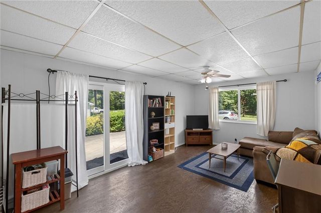 877 King Drive, Conyers, GA 30094
