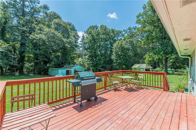 877 King Drive, Conyers, GA 30094