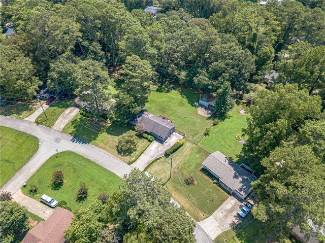 877 King Drive, Conyers, GA 30094