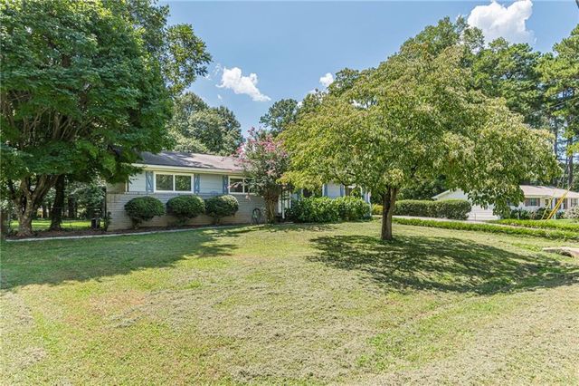 877 King Drive, Conyers, GA 30094